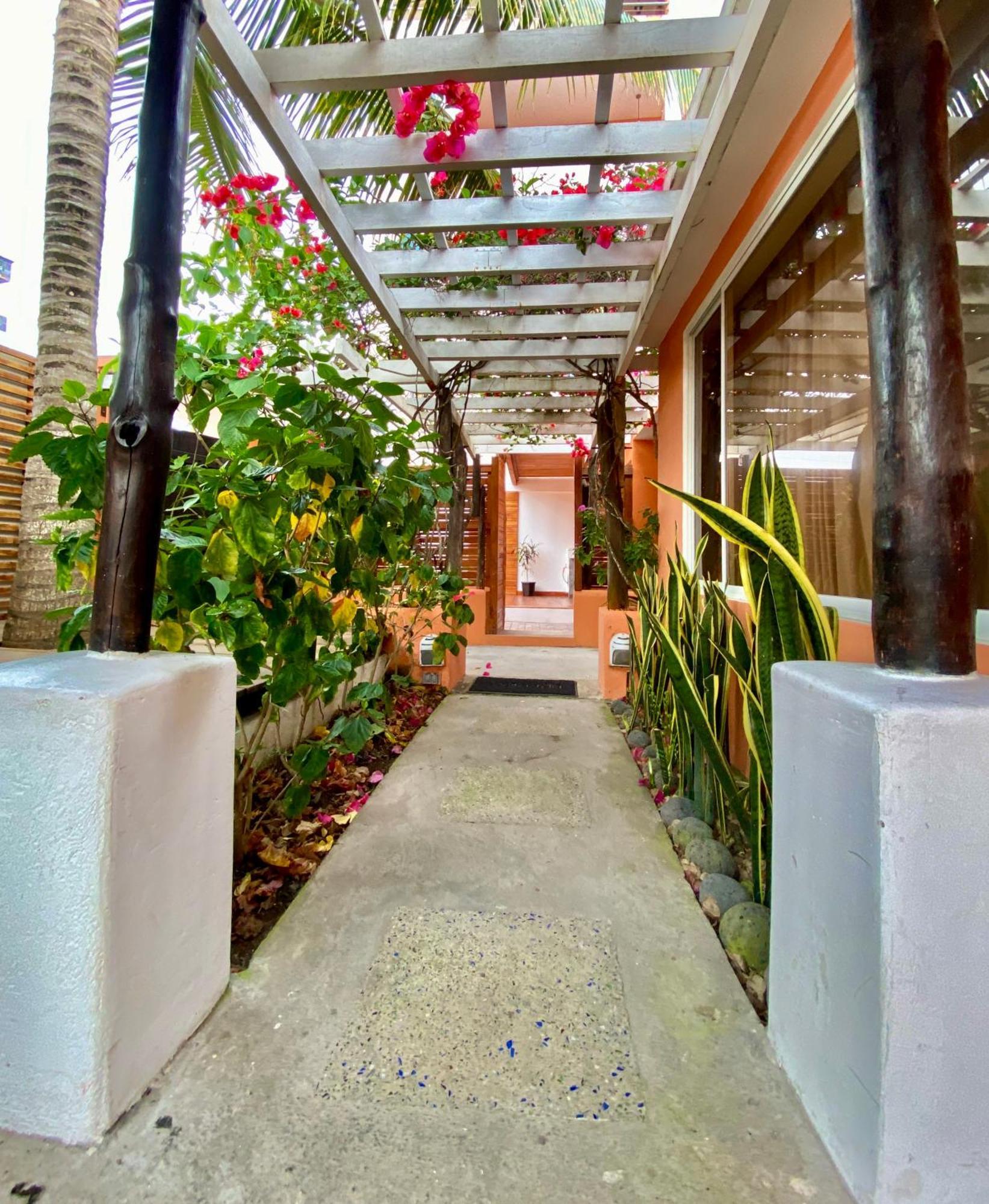 Torre Mar Galapagos Boutique Suites Puerto Ayora  Eksteriør billede