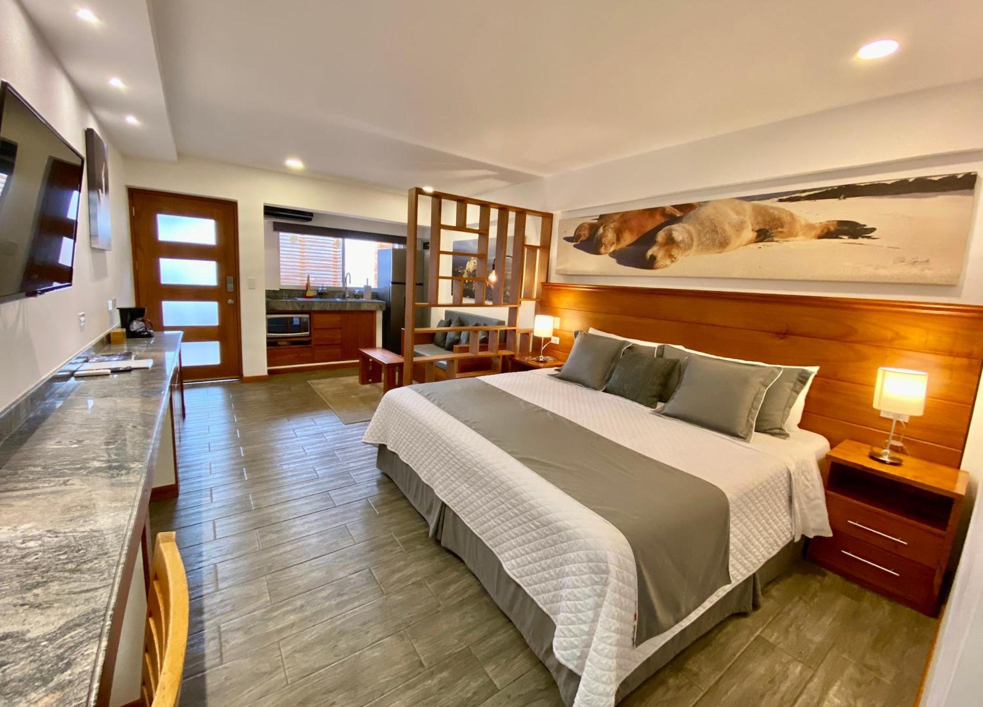 Torre Mar Galapagos Boutique Suites Puerto Ayora  Eksteriør billede